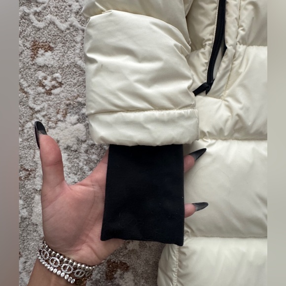 TNA Women's Off-White Puffer Jacket - Picture 5 of 8